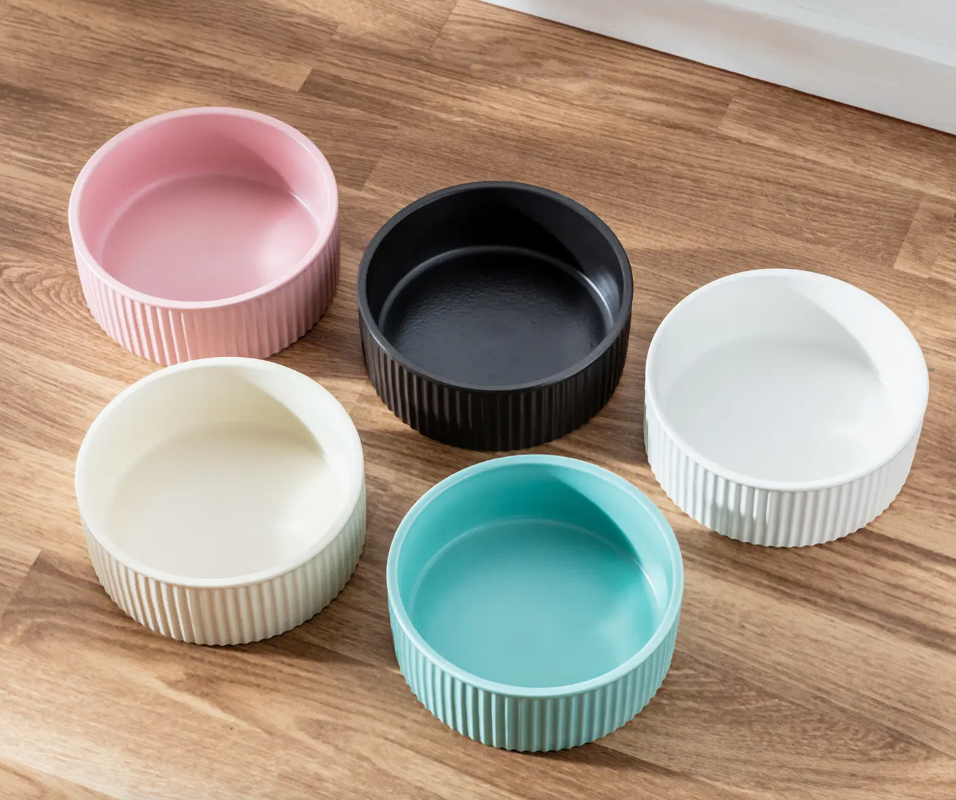 Jardin Ribbed Pet Bowl Collection