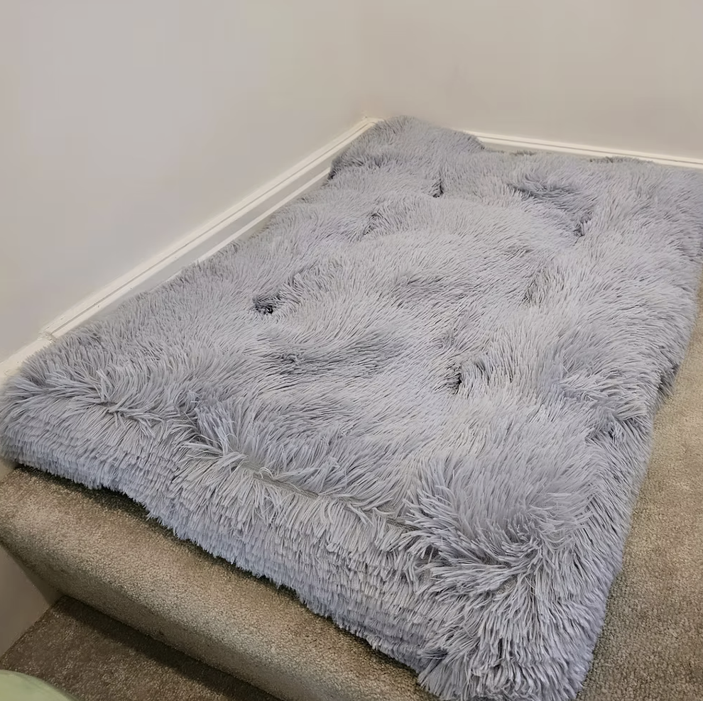 Fluffy Pet Rug – Large Soft Plush Cat & Kitten Bed Mat